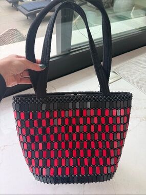 Black and Red handmade Beaded Tote Bag with the zipper from Kenya